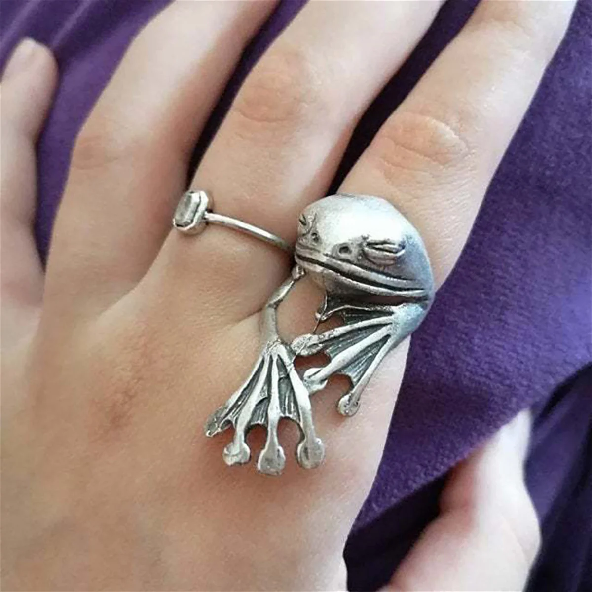 Silver Retro Animal Rings Artistic Design Silver Retro Animal Rings Artistic Design