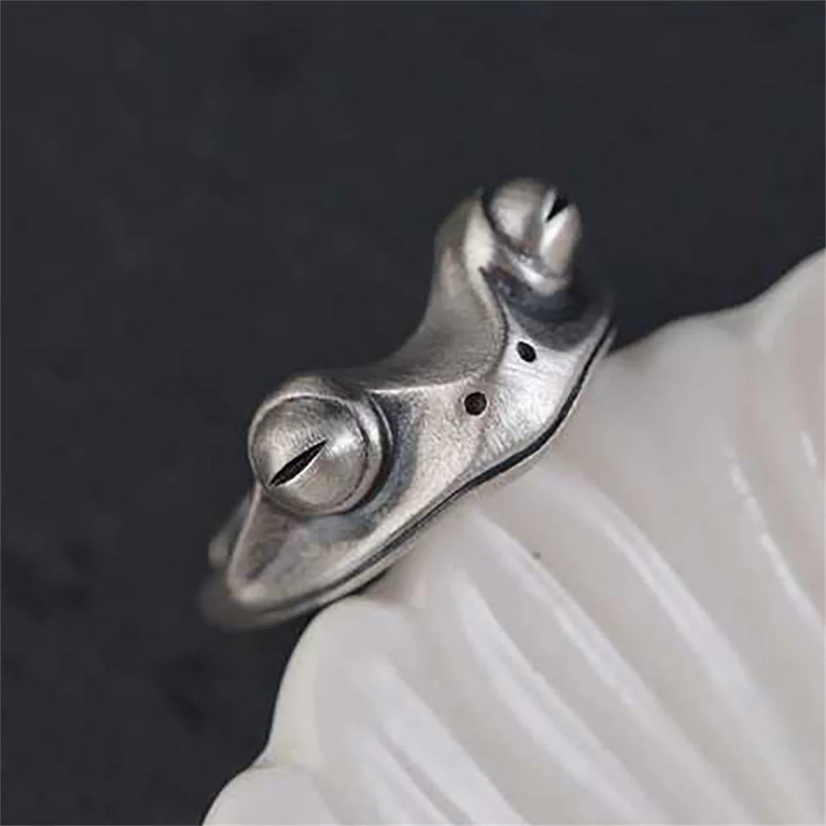 Silver Retro Animal Rings Artistic Design Silver Retro Animal Rings Artistic Design