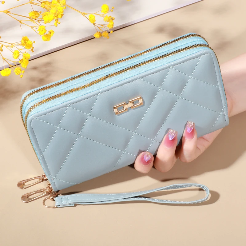 Chic Quilted Long Wallet for Women - Secure Zipper, Multiple Card Slots, Phone Compartment - Versatile Clutch for Every Occasion Chic Quilted Long Wallet for Women - Secure Zipper, Multiple Card Slots, Phone Compartment - Versatile Clutch for Every Occasion