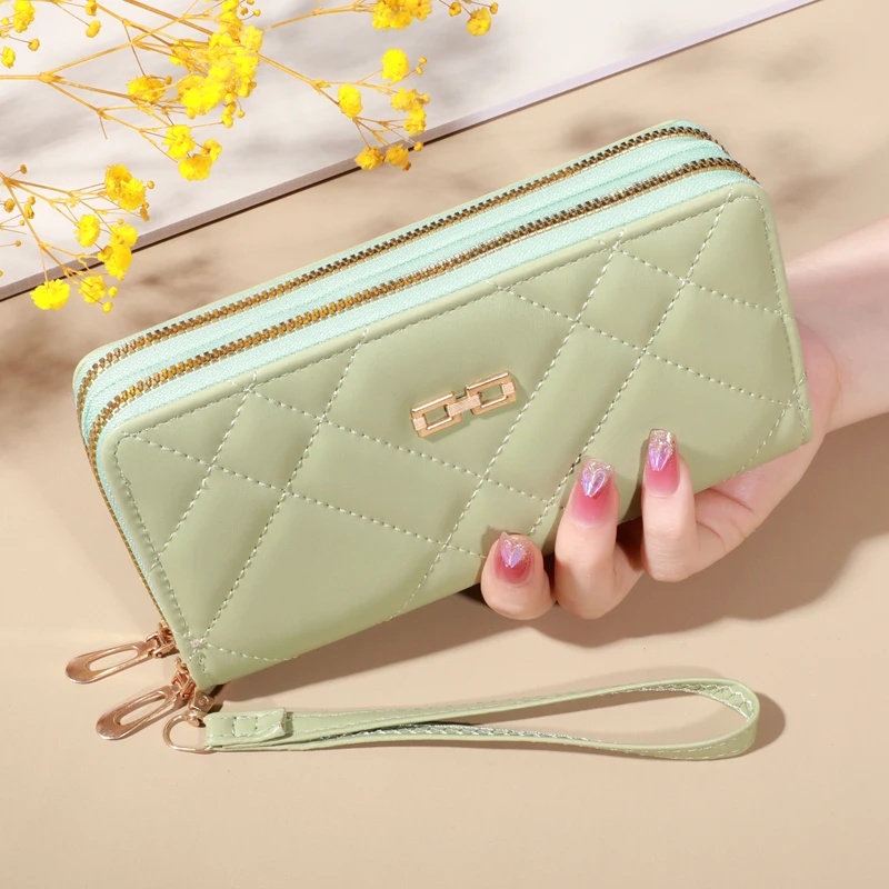 Chic Quilted Long Wallet for Women - Secure Zipper, Multiple Card Slots, Phone Compartment - Versatile Clutch for Every Occasion Chic Quilted Long Wallet for Women - Secure Zipper, Multiple Card Slots, Phone Compartment - Versatile Clutch for Every Occasion