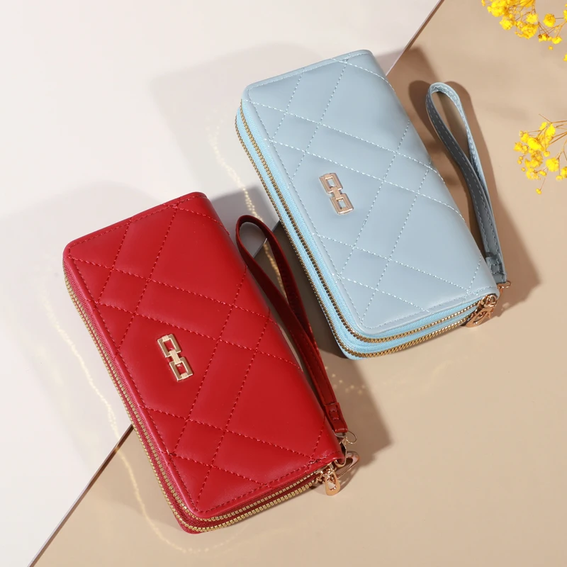 Chic Quilted Long Wallet for Women - Secure Zipper, Multiple Card Slots, Phone Compartment - Versatile Clutch for Every Occasion Chic Quilted Long Wallet for Women - Secure Zipper, Multiple Card Slots, Phone Compartment - Versatile Clutch for Every Occasion