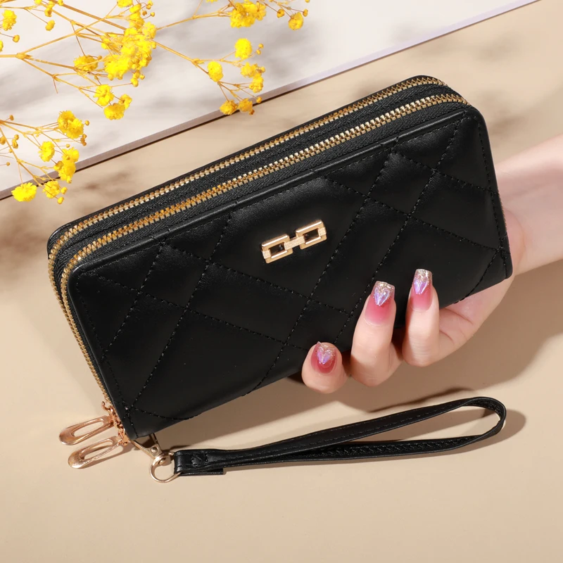 Chic Quilted Long Wallet for Women - Secure Zipper, Multiple Card Slots, Phone Compartment - Versatile Clutch for Every Occasion Chic Quilted Long Wallet for Women - Secure Zipper, Multiple Card Slots, Phone Compartment - Versatile Clutch for Every Occasion