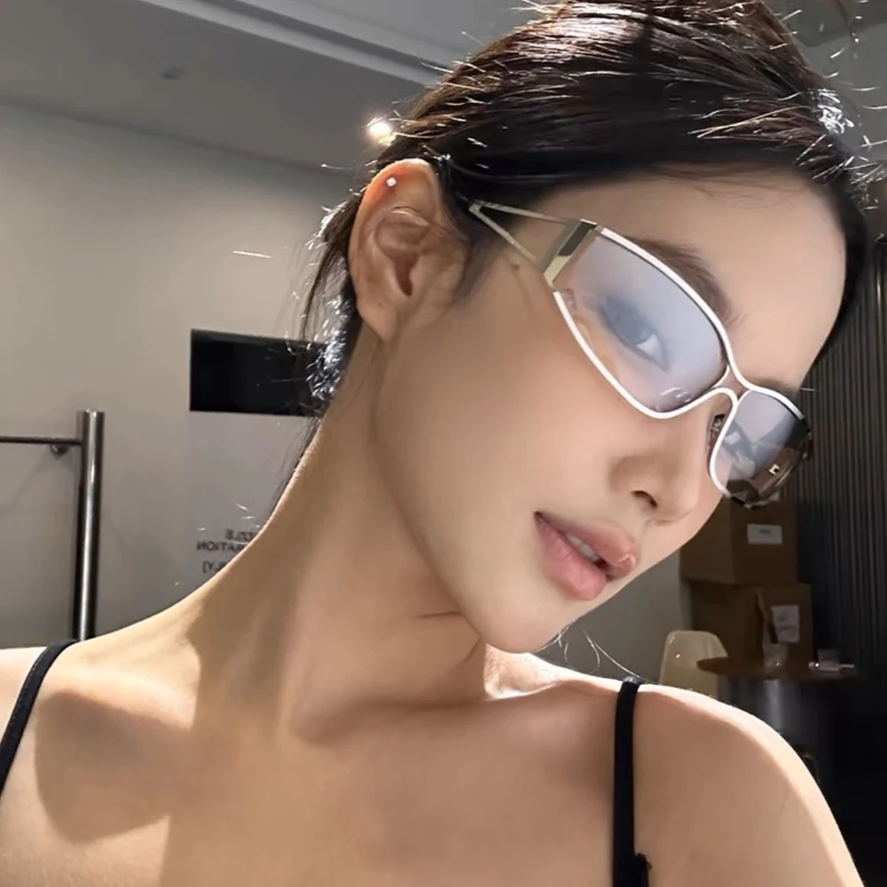 New Fashion Personalized Women's Y2K Sunglasses Retro Hollow Out Metal Eyeglass Frame Summer Tourism Sunshade Glasses 2024 New Fashion Personalized Women's Y2K Sunglasses Retro Hollow Out Metal Eyeglass Frame Summer Tourism Sunshade Glasses 2024