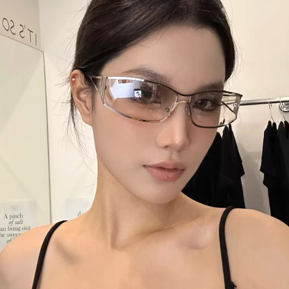 New Fashion Personalized Women's Y2K Sunglasses Retro Hollow Out Metal Eyeglass Frame Summer Tourism Sunshade Glasses 2024 New Fashion Personalized Women's Y2K Sunglasses Retro Hollow Out Metal Eyeglass Frame Summer Tourism Sunshade Glasses 2024