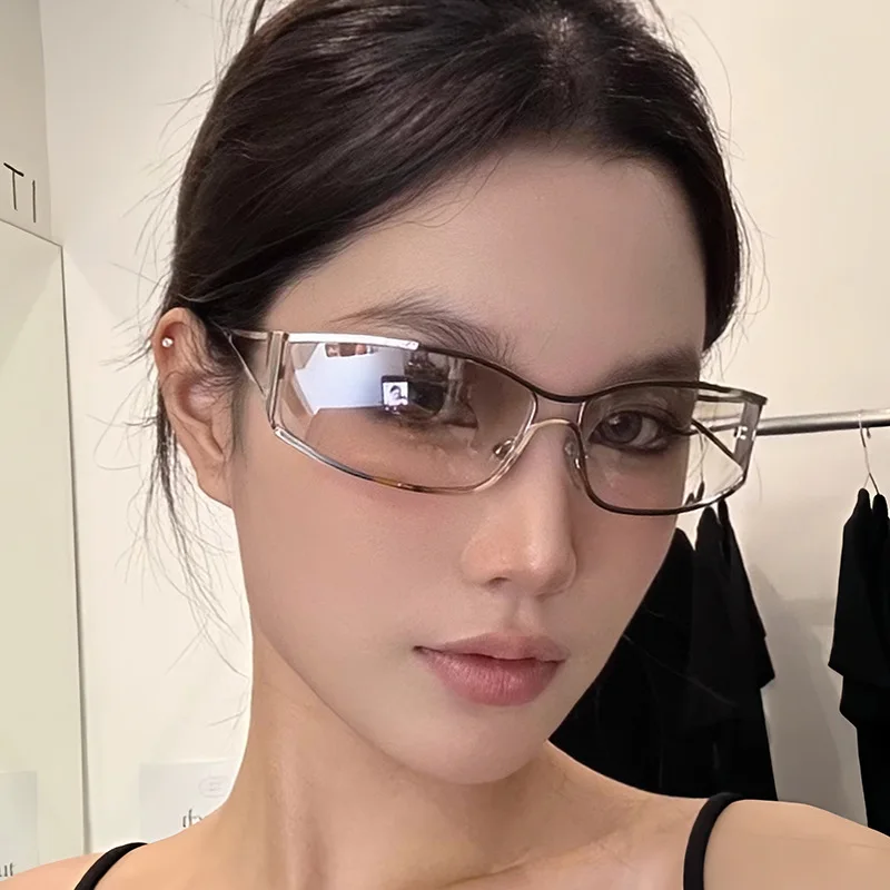 New Fashion Personalized Women's Y2K Sunglasses Retro Hollow Out Metal Eyeglass Frame Summer Tourism Sunshade Glasses 2024 New Fashion Personalized Women's Y2K Sunglasses Retro Hollow Out Metal Eyeglass Frame Summer Tourism Sunshade Glasses 2024