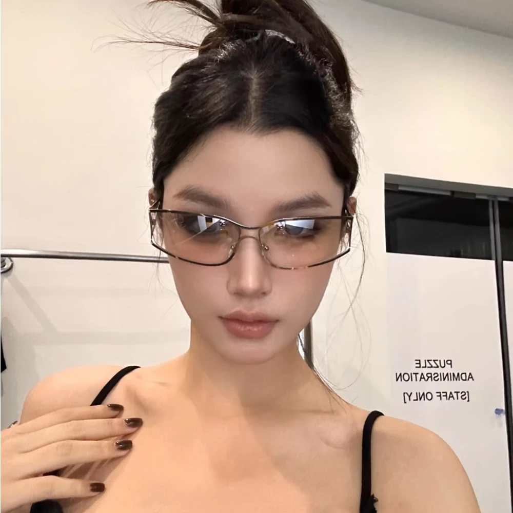 New Fashion Personalized Women's Y2K Sunglasses Retro Hollow Out Metal Eyeglass Frame Summer Tourism Sunshade Glasses 2024 New Fashion Personalized Women's Y2K Sunglasses Retro Hollow Out Metal Eyeglass Frame Summer Tourism Sunshade Glasses 2024